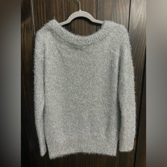NWT-New York & Company SOHO Silver Sparkly Eyelash Sweater- Size: Medium - Picture 12 of 15